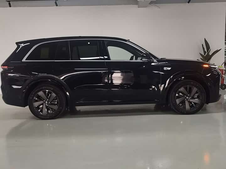 Фото 6 - LiXiang L8