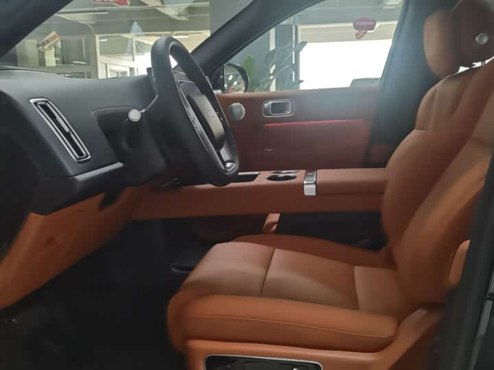 Фото 7 - LiXiang L8