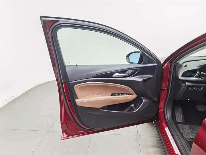 Фото 8 - Buick Regal