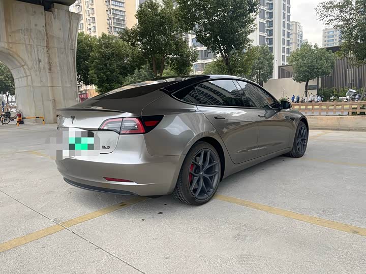 Фото 5 - Tesla Model 3