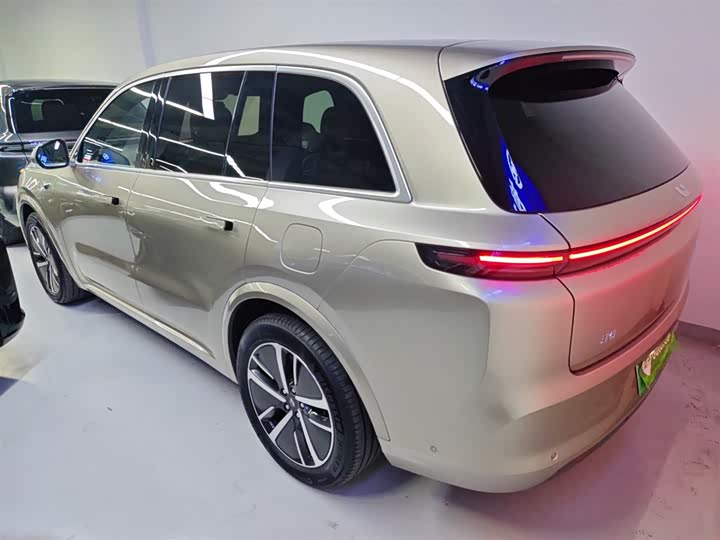 Фото 5 - LiXiang L8