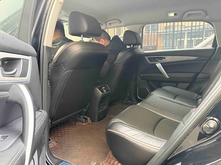 Фото 5 - Honda Avancier