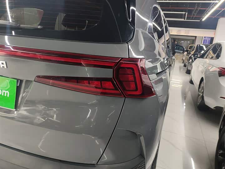 Фото 8 - Hyundai Custo