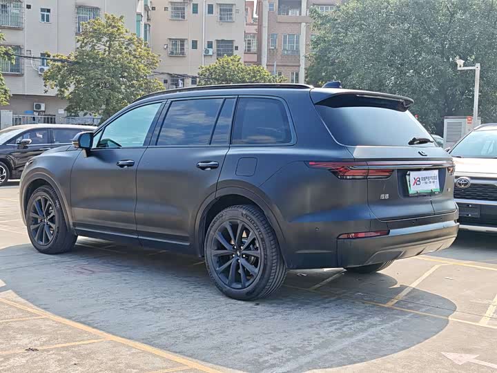 Фото 4 - LiXiang One