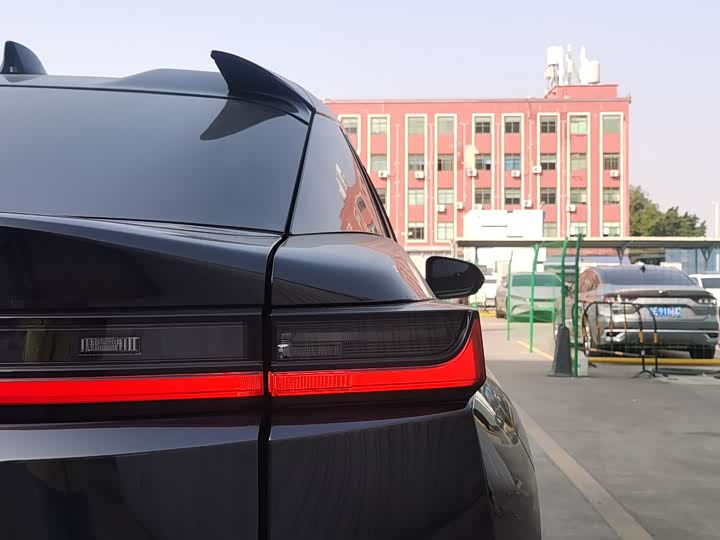 Фото 7 - Lexus RZ