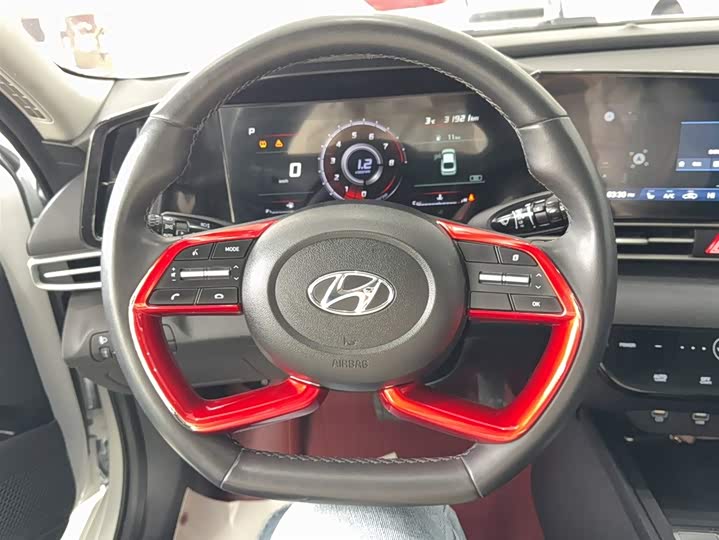 Фото 3 - Hyundai Elantra N line