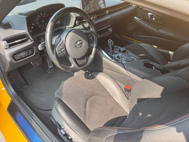 Фото 8 - Toyota Supra