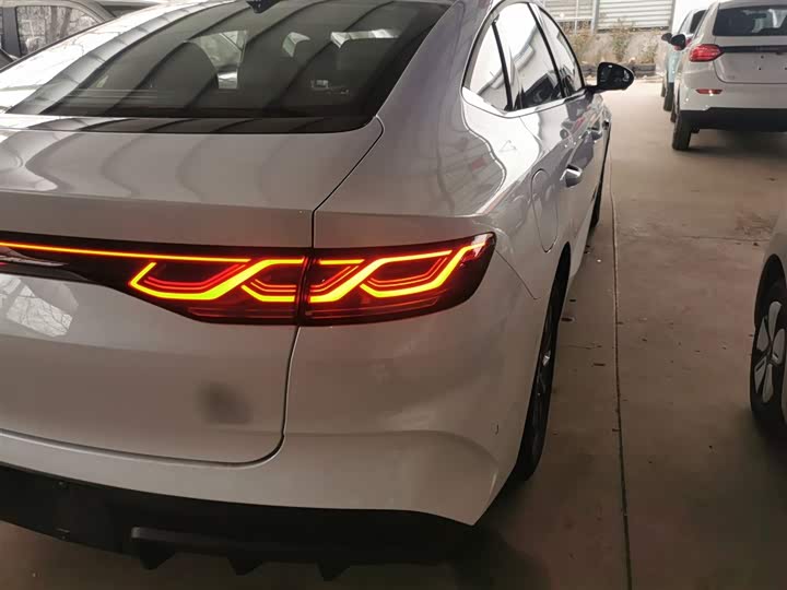 Фото 8 - BYD Qin L