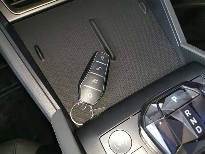 Фото 9 - BYD Qin L