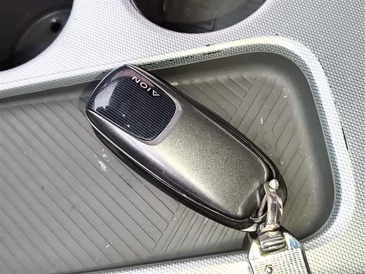 Фото 9 - GAC Aion Y