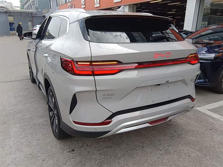 Фото 5 - BYD Song Plus Hybrid/EV