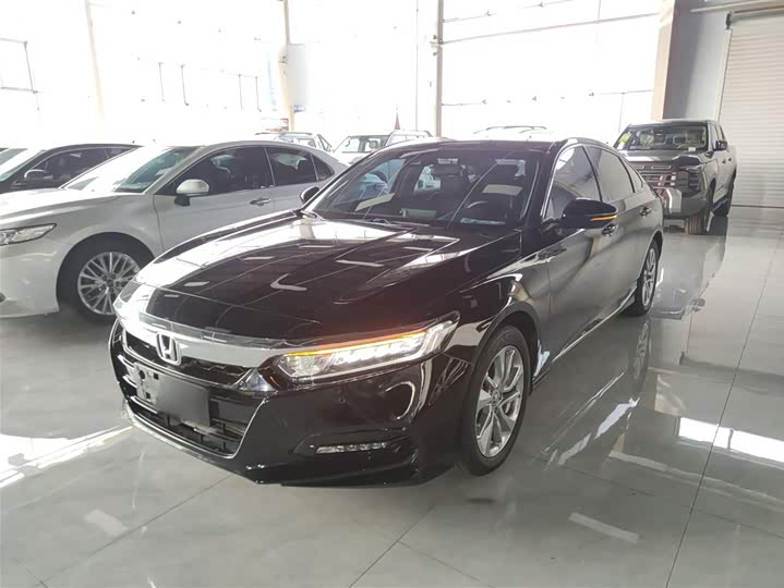 Фото 1 - Honda Accord