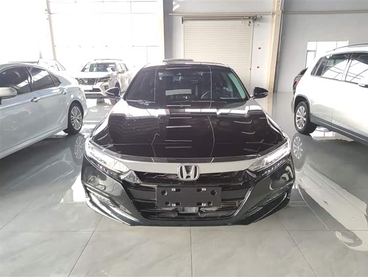 Фото 3 - Honda Accord