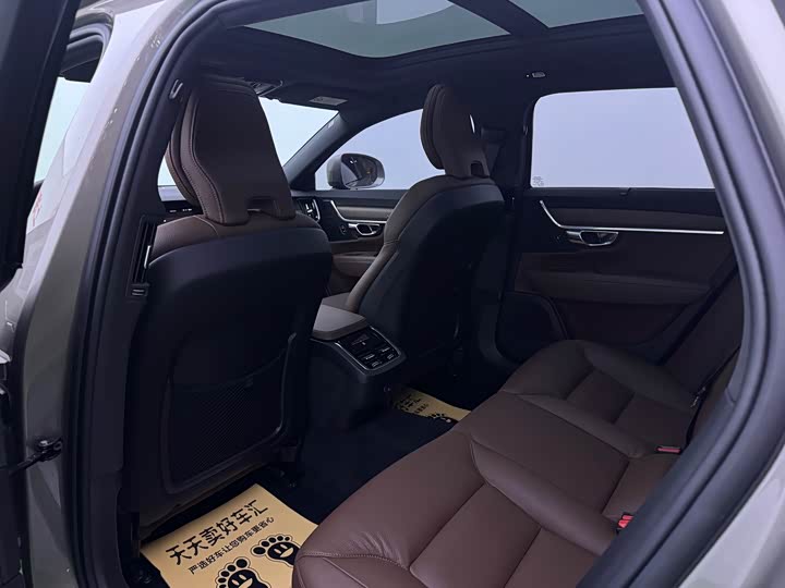 Фото 6 - Volvo V90