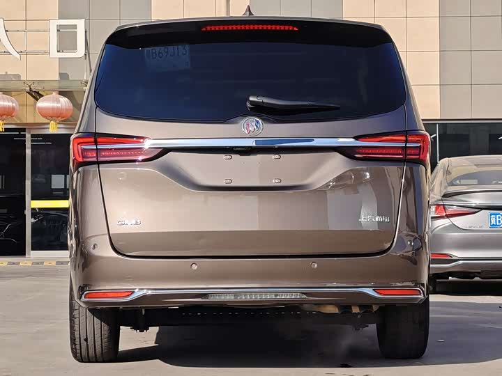 Фото 6 - Buick GL8 ES