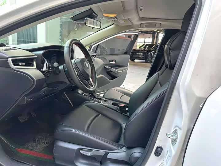 Фото 4 - Toyota Corolla