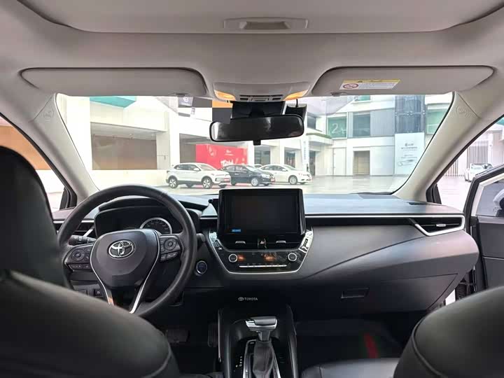 Фото 5 - Toyota Corolla