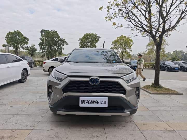 Фото 2 - Toyota RAV4