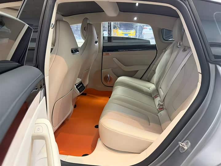 Фото 8 - Luxeed S7