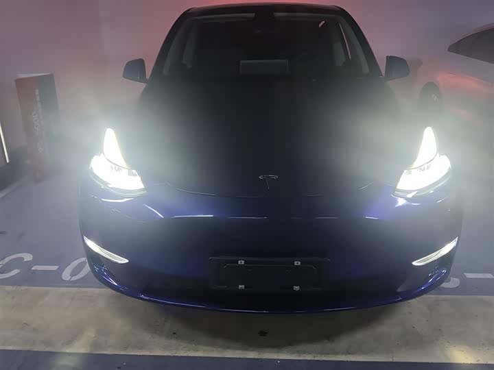 Фото 3 - Tesla Model Y
