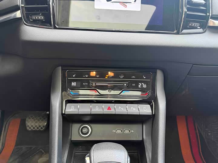 Фото 8 - Skoda Karoq