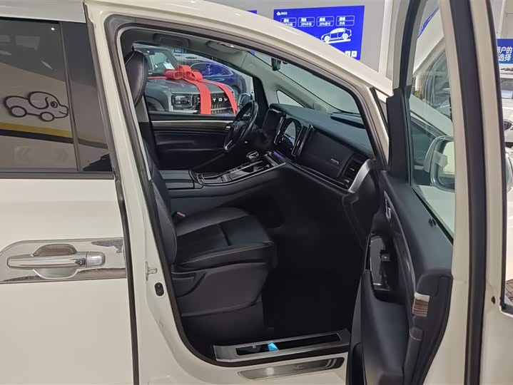 Фото 8 - GAC Trumpchi M8