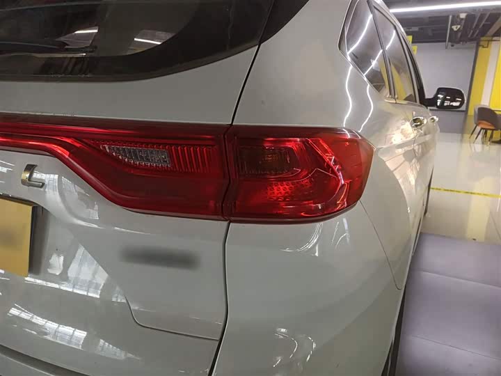 Фото 8 - Haval M6