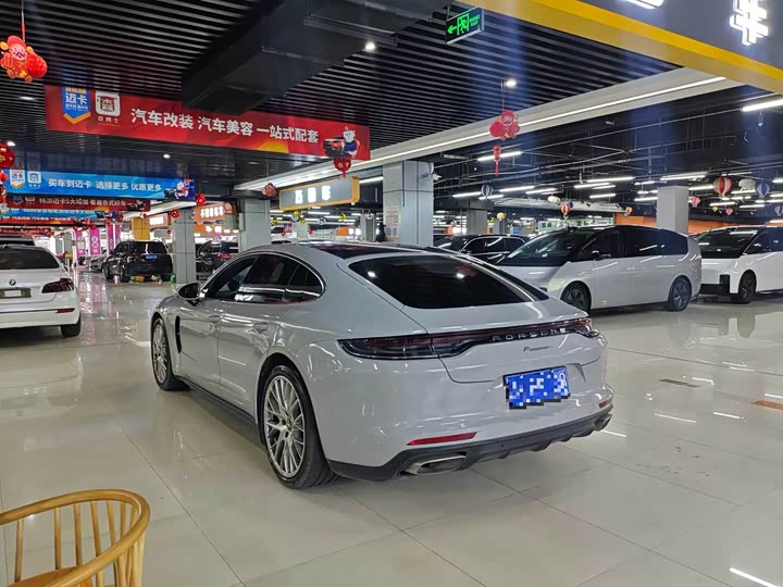 Фото 4 - Porsche Panamera