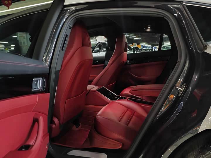 Фото 7 - Porsche Panamera