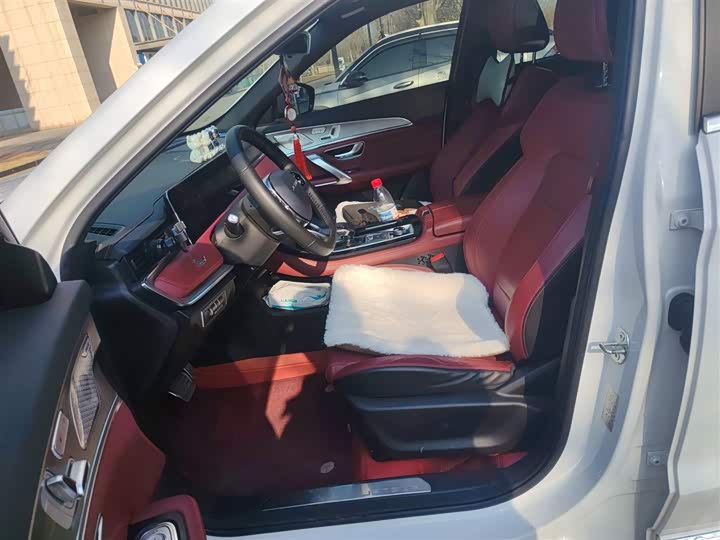 Фото 8 - Jetour X70