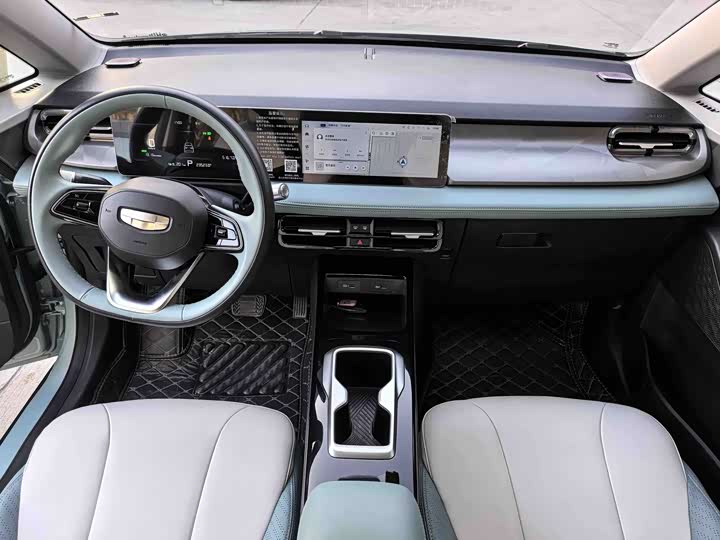 Фото 5 - Geely Geometry E Firefly