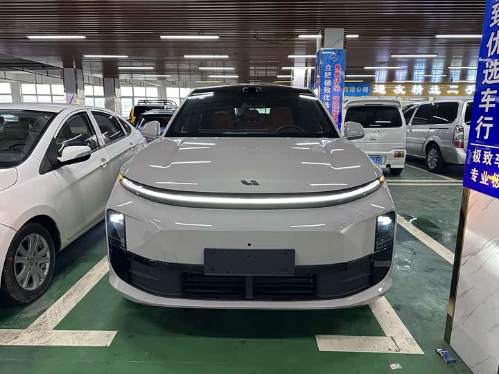 Фото 2 - LiXiang L6