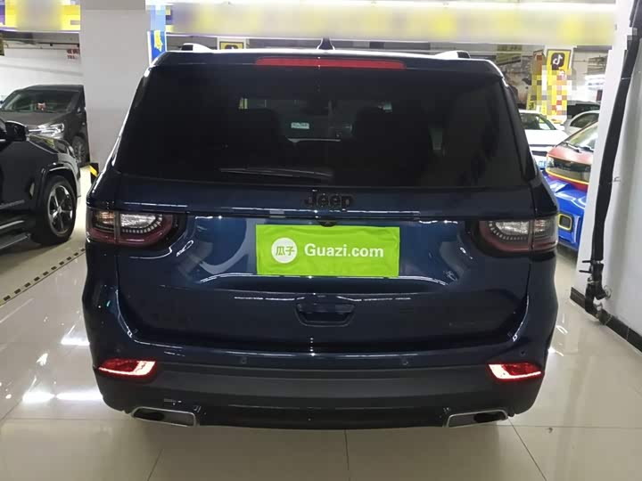 Фото 6 - Jeep Grand Commander