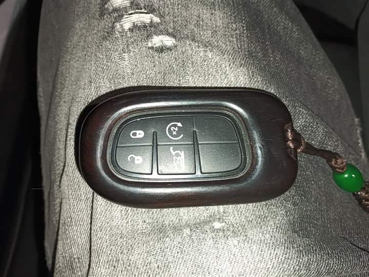 Фото 9 - Jeep Grand Commander