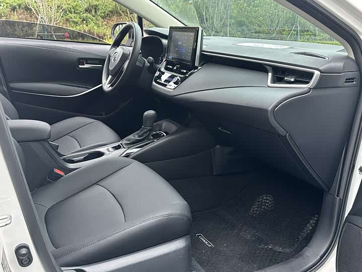 Фото 5 - Toyota Corolla