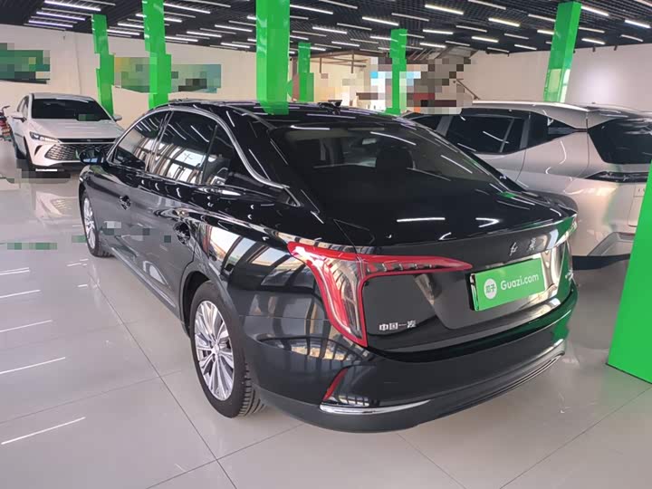 Фото 5 - Hongqi E-QM5