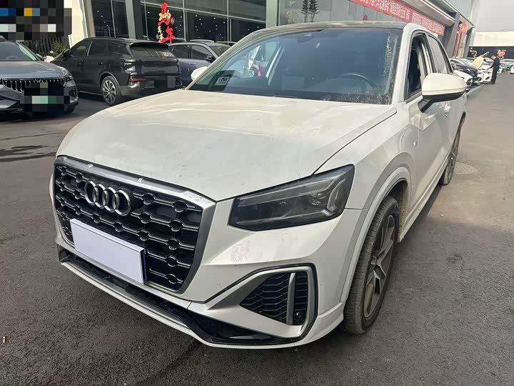 Фото 1 - Audi Q2L