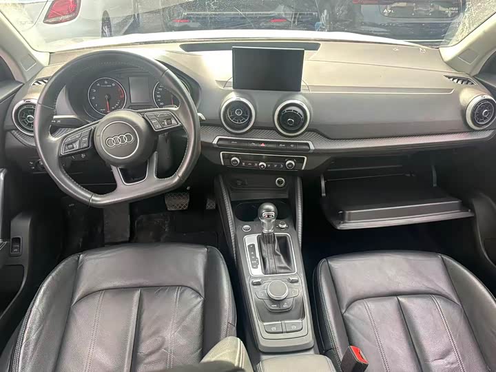 Фото 5 - Audi Q2L