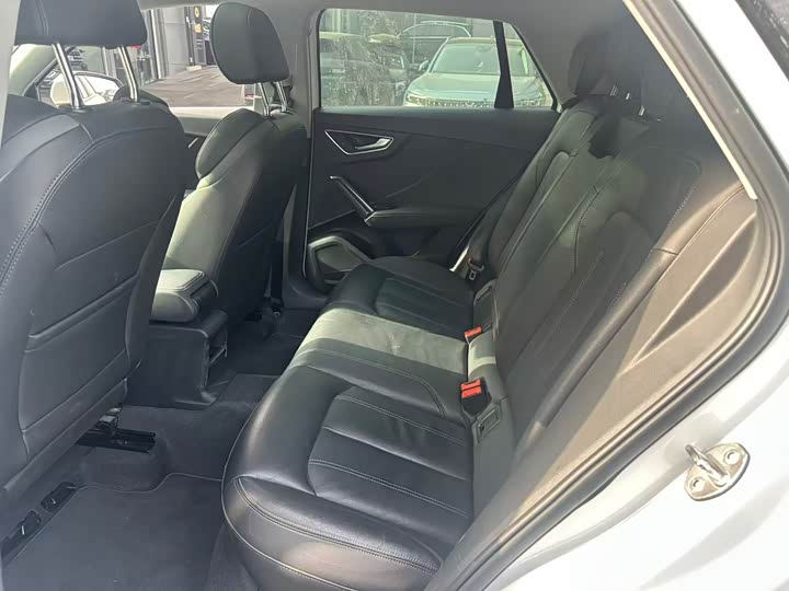 Фото 6 - Audi Q2L