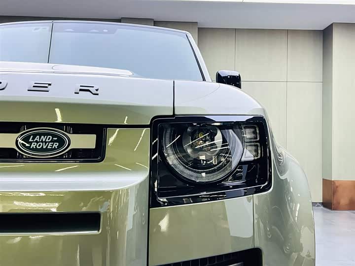 Фото 7 - Land Rover Defender