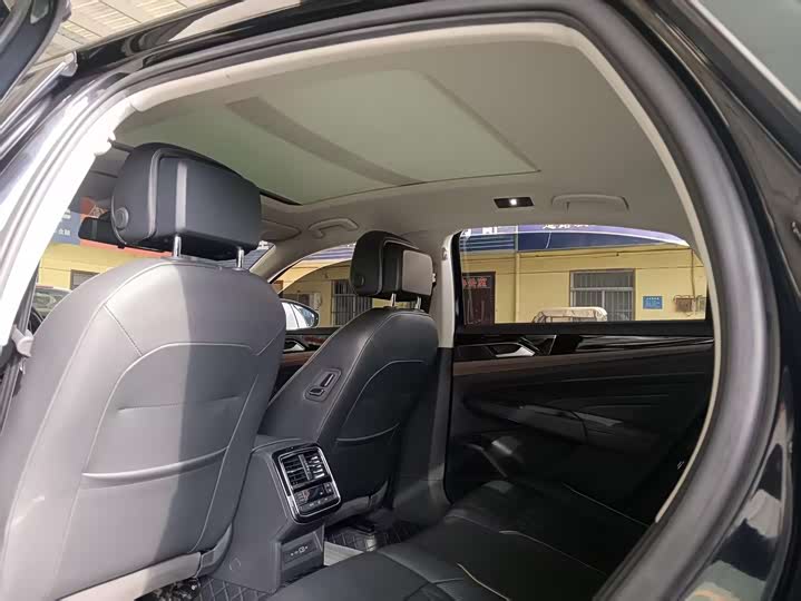 Фото 5 - Volkswagen Passat