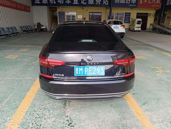 Фото 8 - Volkswagen Passat