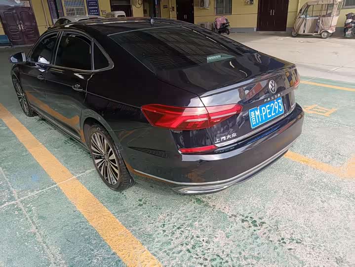 Фото 9 - Volkswagen Passat