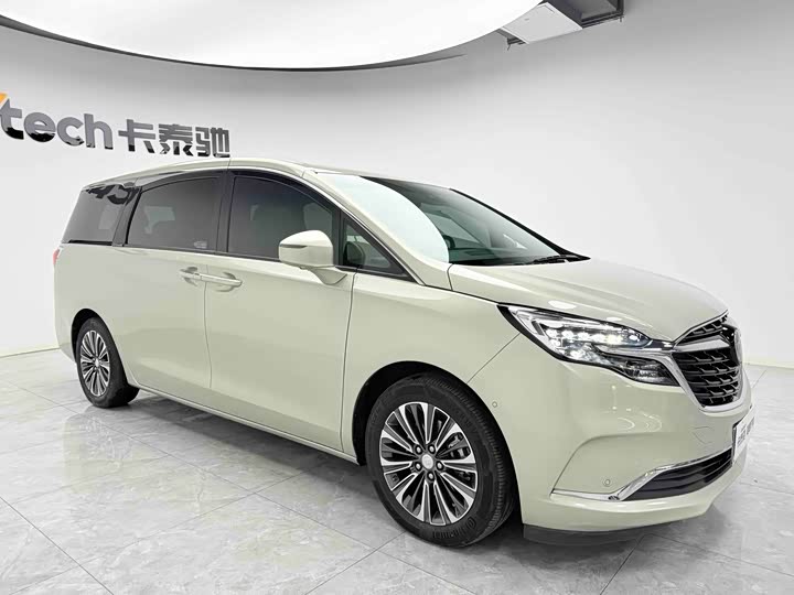 Фото 3 - Buick GL8 ES