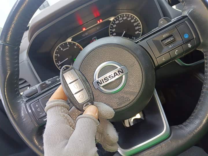 Фото 9 - Nissan X-Trail