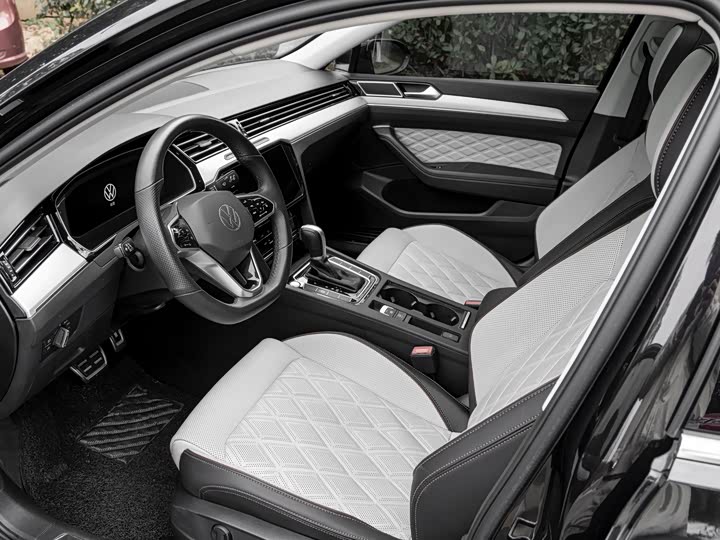 Фото 6 - Volkswagen Sagitar L