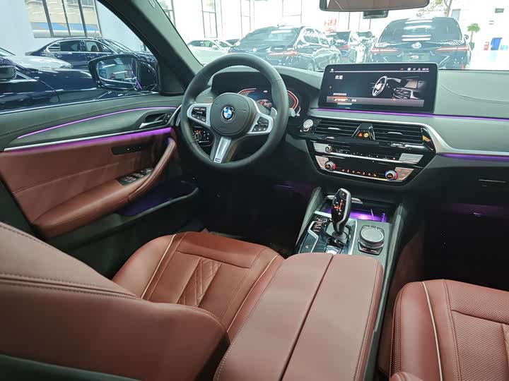 Фото 8 - BMW 5 Series