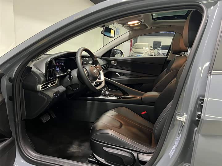 Фото 8 - Hyundai Elantra N line