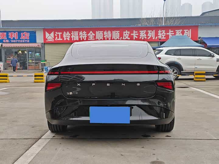 Фото 6 - XPeng P7