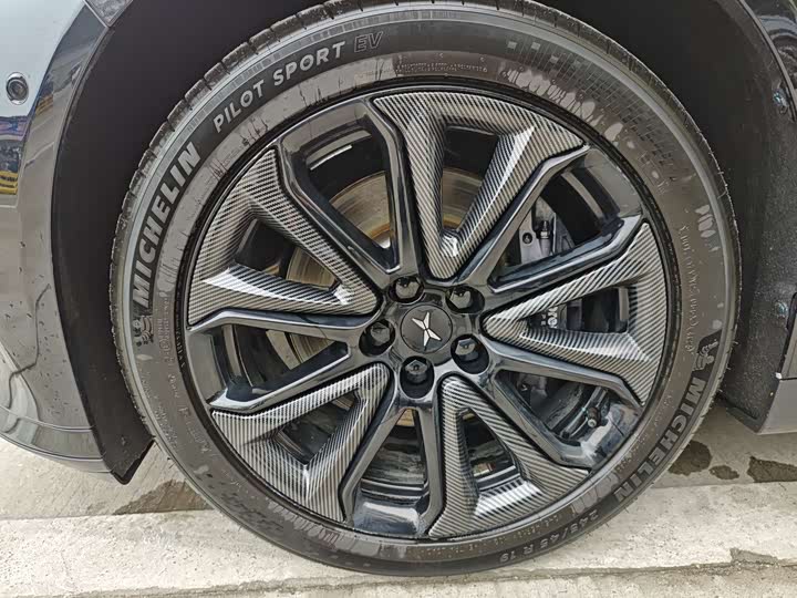 Фото 9 - XPeng P7